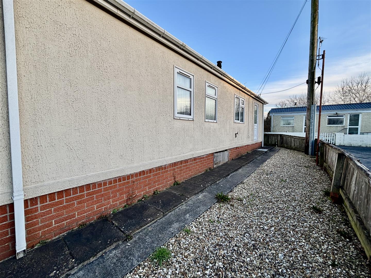 Ystrad Road, Fforestfach, Swansea, SA5 4BX
